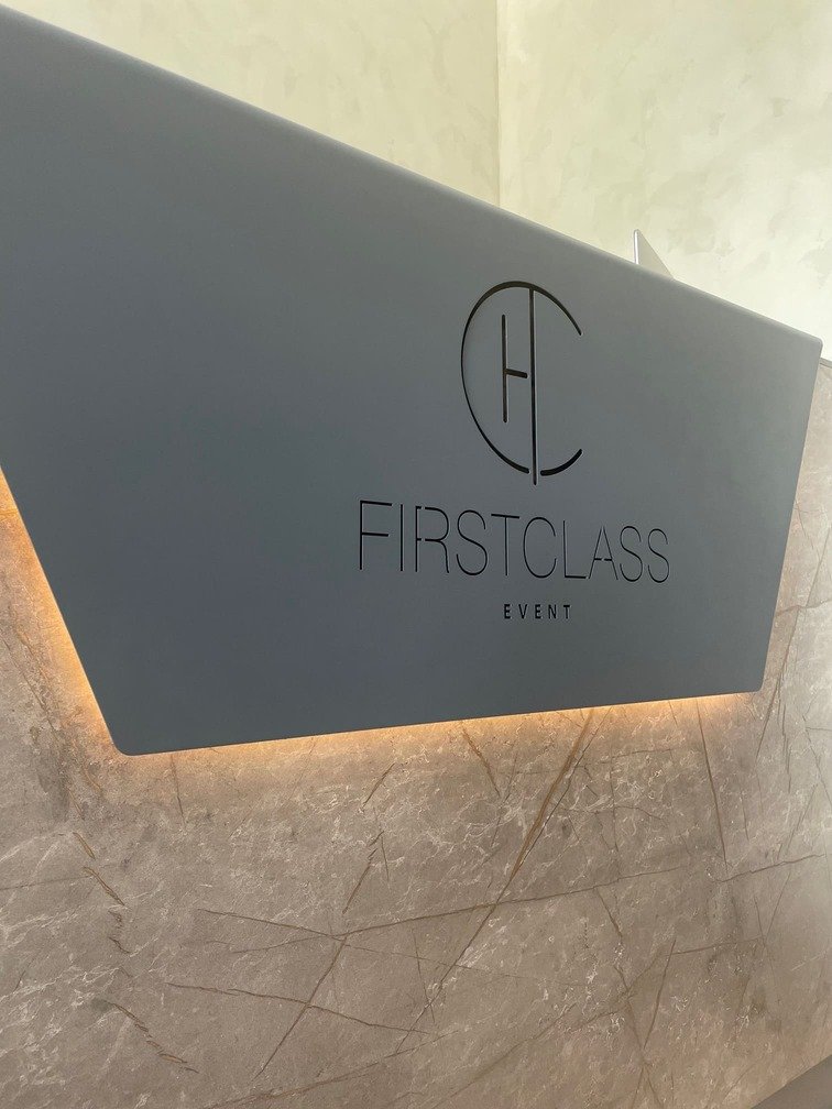 First Class Event & Hotel